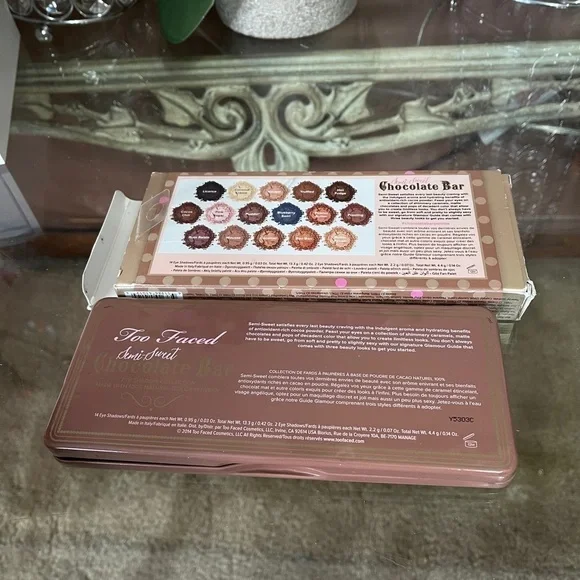 Too Faced Chocolate Bar Eyeshadow Palette - Picture 5 of 5